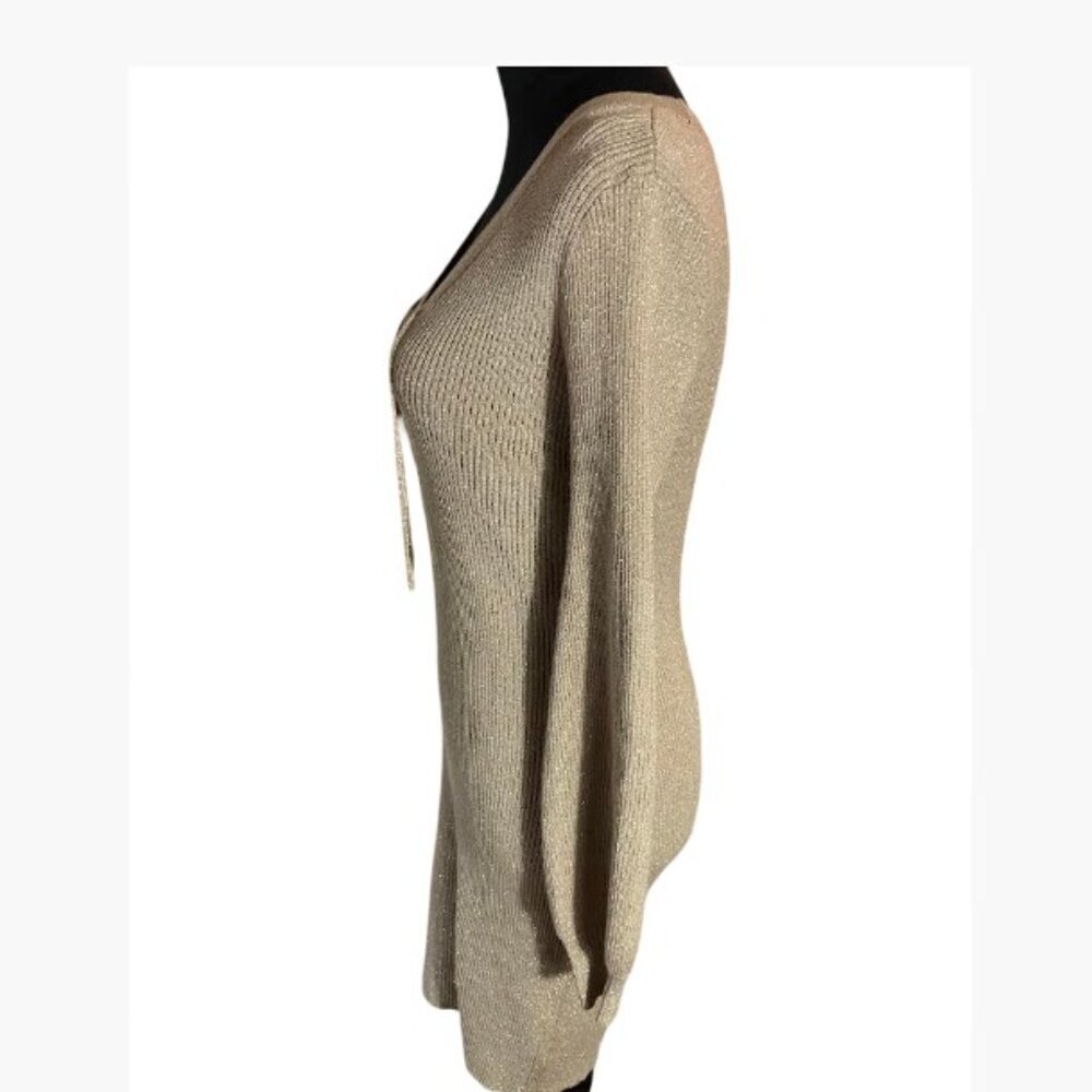 No Boundaries Lace Up Metallic Dress With V-Neckline Size Large EUC/Like New - Picture 2 of 8